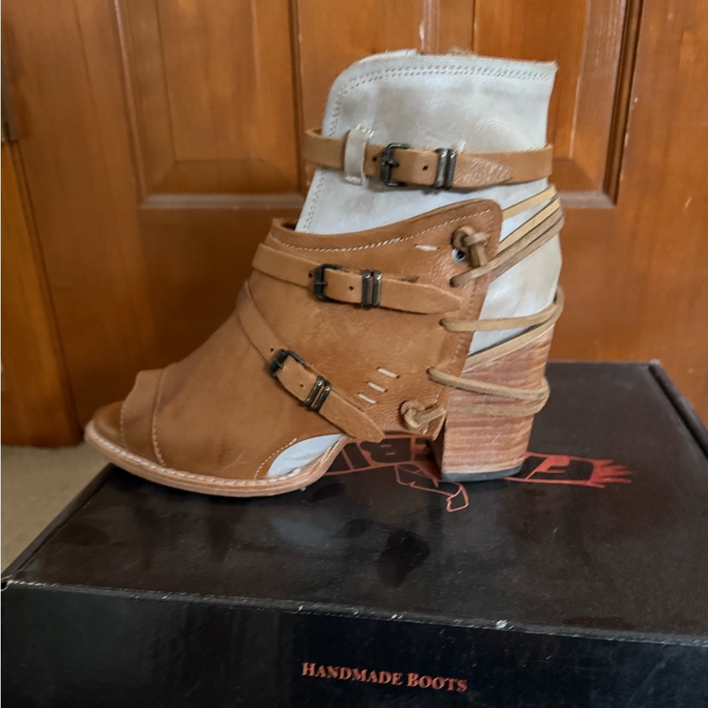 Freebird Carterr Heeled Tan Sandal